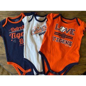 Detroit Tigers onesie bundle